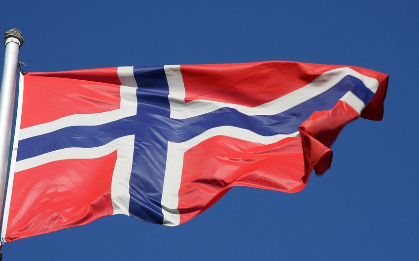 Norveç Rusiya gəmiləri üçün limanlarını bağlayır