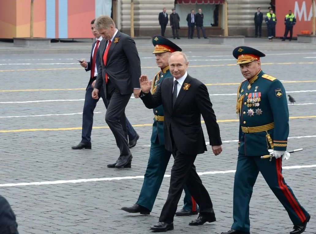 Generallar saxta məlumatlarla Putini ALDADIRLAR