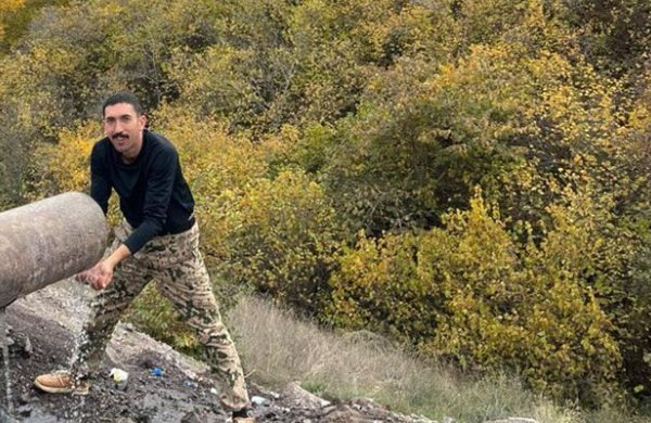 Ehtiyatsızlıqdan özünü öldürən polisin FOTOSU
