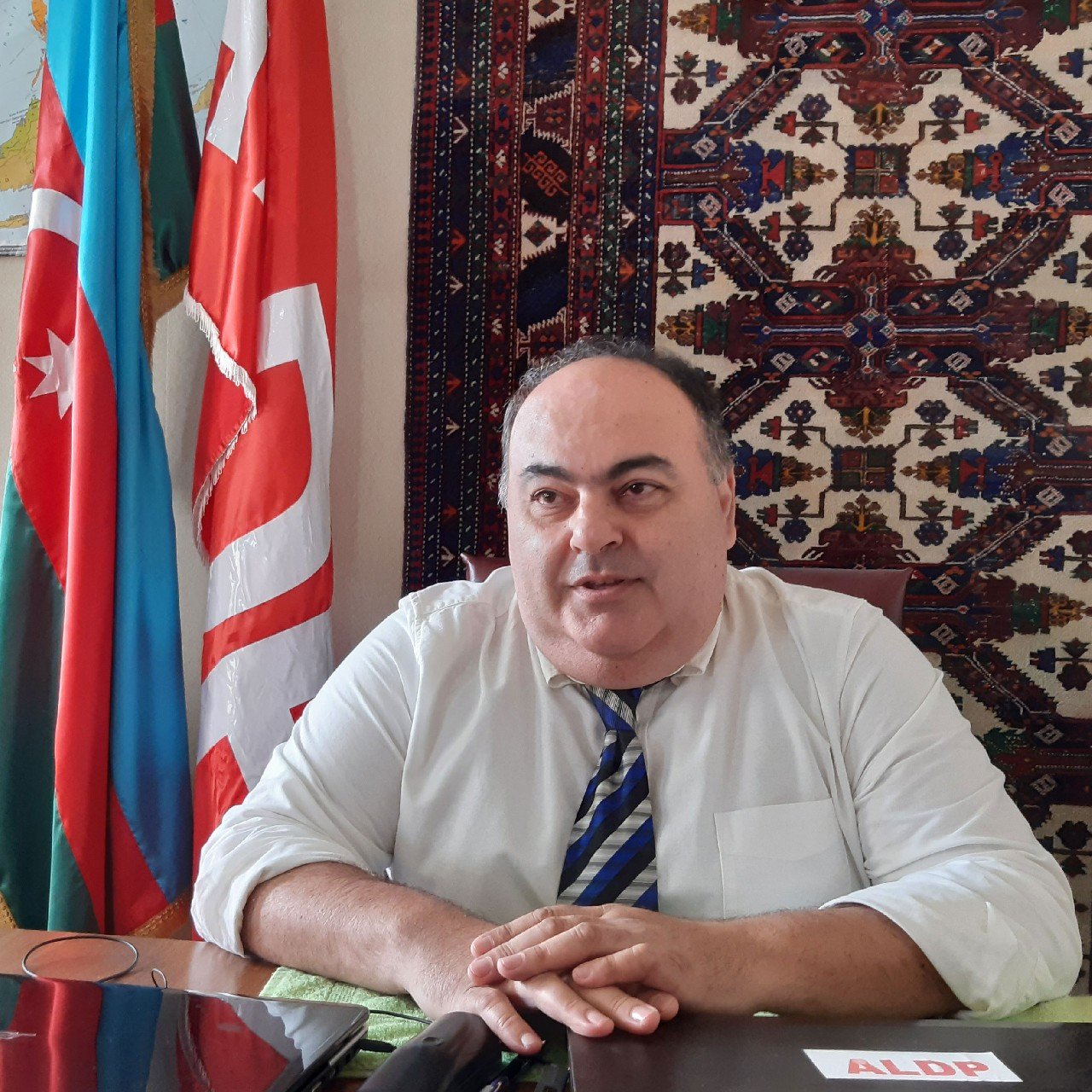 Makron hakimiyyəti erməni diasporunun pulunun quluna çevrilib