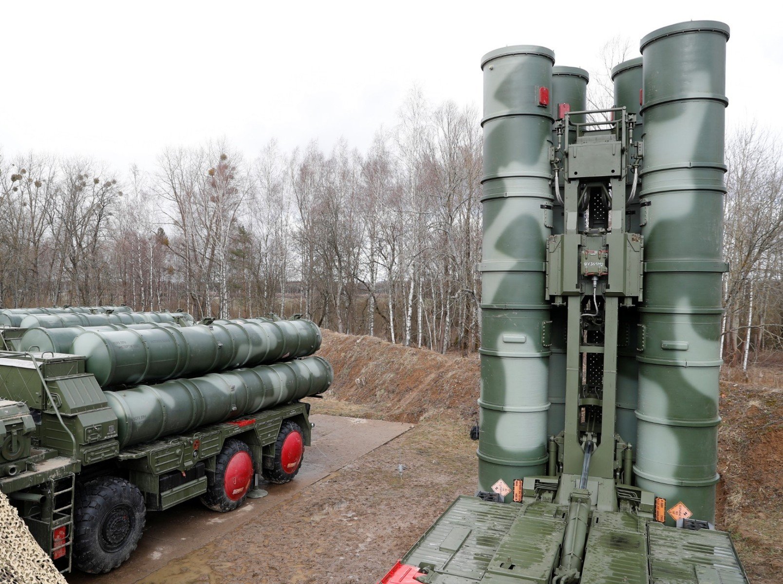 Belarus S-400 və "İskəndər" raket sistemlərini aktivləşdirib