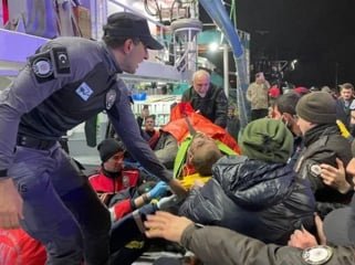 Türkiyədə gəmi yandı - Ölən və yaralılar var