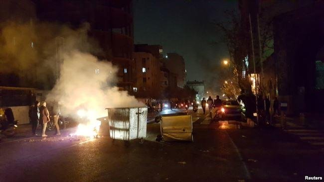 İranda yenidən etiraz aksiyaları başladı