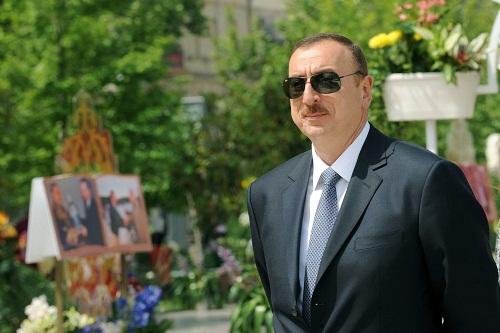 Aliyev gel dese, 800 bin türk asker Bakü’ye koşar – Türk yazar