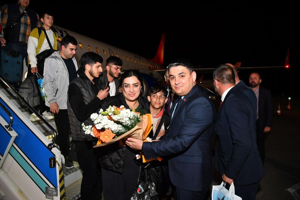 Bakıdan Trabzona ilk uçuş reysi açılıb – FOTOLAR