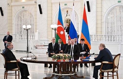 Əliyev, Putin və Paşinyan Moskvada görüşdü