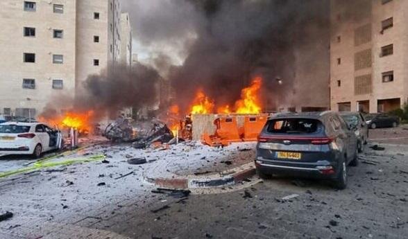 İsrail raketlərlə vuruldu: ölənlərin sayı artır