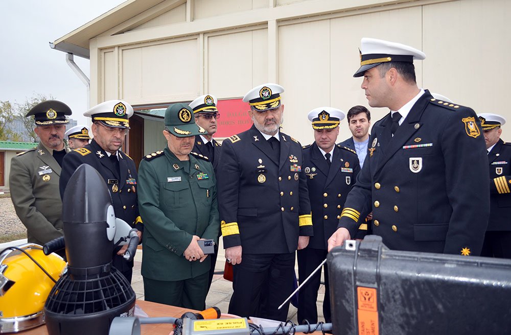 İranın kontr-admiralı hərbçilərimizin döyüş hazırlığı ilə maraqlandı - FOTO
