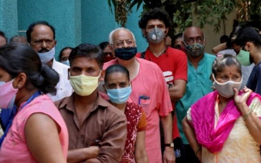 Hindistanda koronavirus geniş yayılıb, maska taxılması məcburi olub