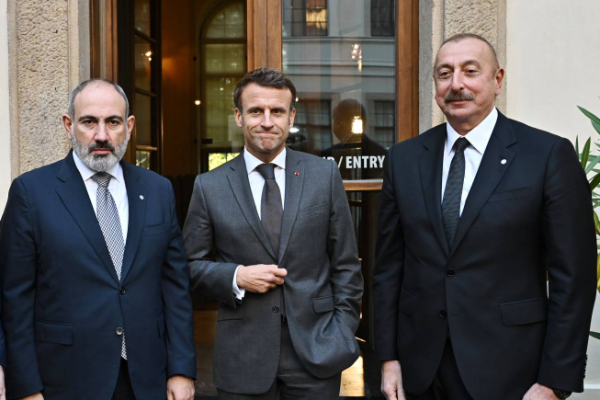 Makron İlham Əliyev və Paşinyanı təbrik etdi