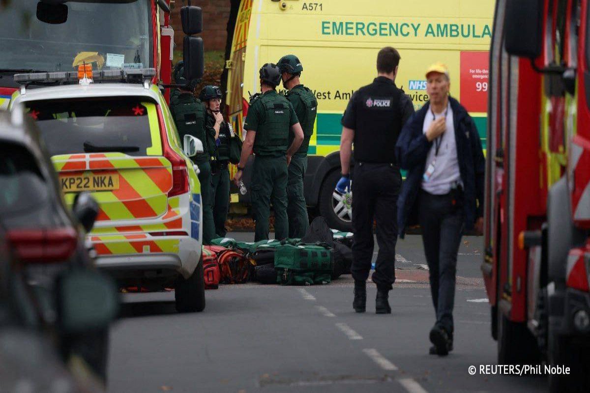 Britaniyada sinaqoqda bıçaqlı hücum olub, 4 nəfər yaralanıb