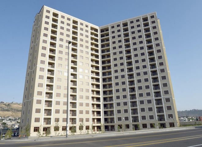 Jurnalistlər binasında dəhşət: 25 yaşlı qız ad günündə öldü