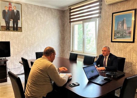 Azər Allahverənov Zabrat qəsəbəsində vətəndaşları qəbul edib