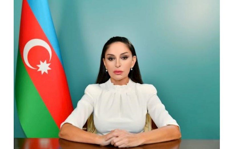 Mehriban Əliyeva Dövlət Bayrağı Günü münasibətilə paylaşım etdi