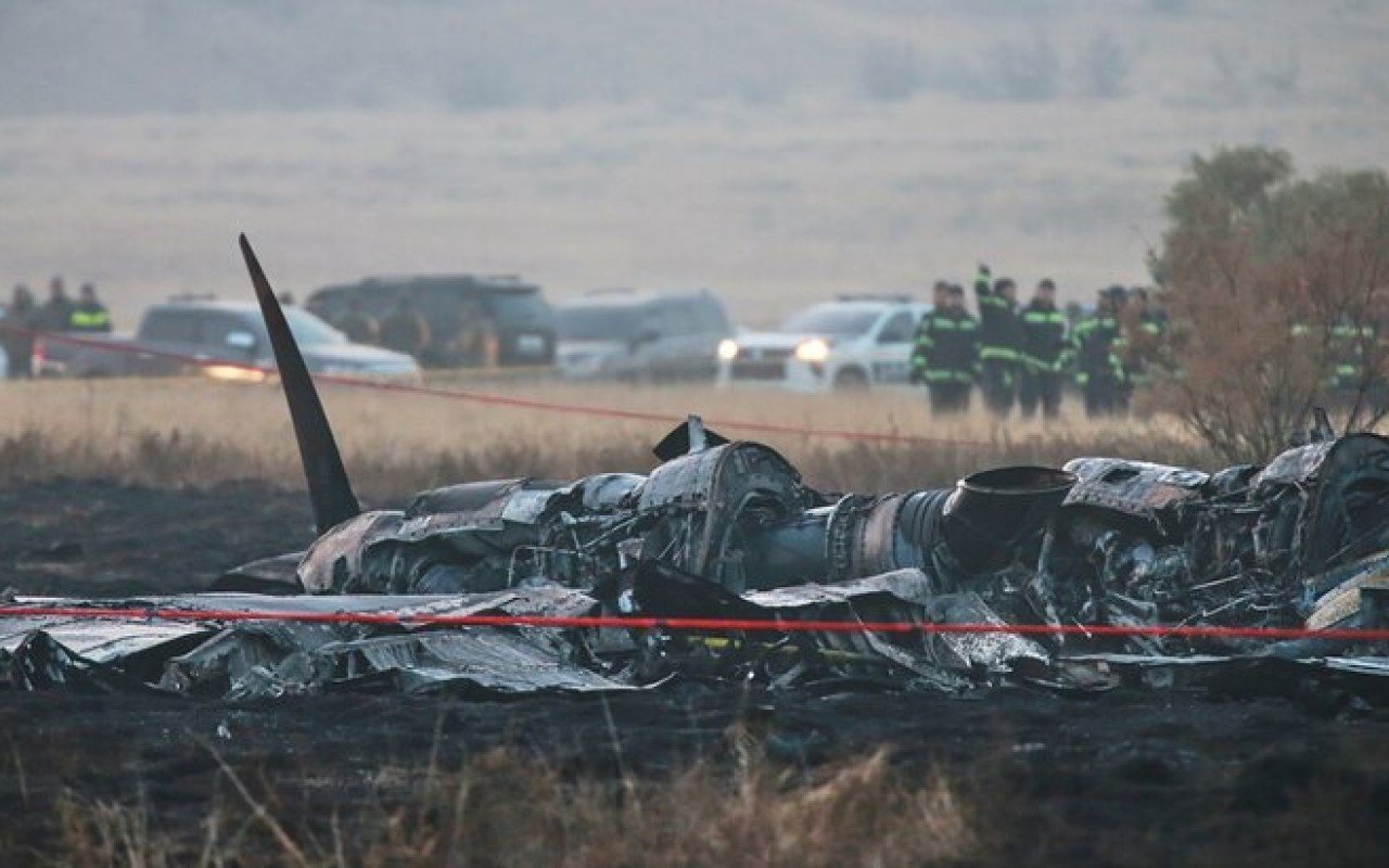"Təyyarə xarici müdaxilə nəticəsində qəzaya uğraya bilər"