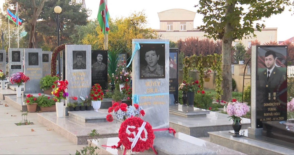 Azərbaycanda iki şəhidin məzarı qarət edildi - GÖRÜNTÜ