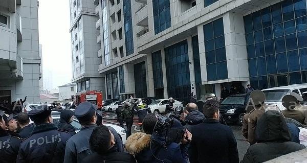 Bakıda yaşayış binasında yanğın: 3 nəfər öldü, 20 sakin isə...