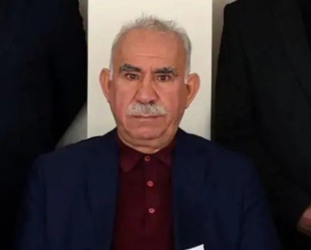 Türkiyə deputatları Öcalanla görüşə getdilər