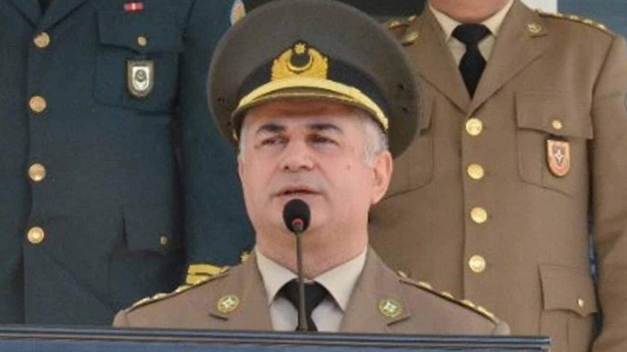 Kəmaləddin Heydərov generalı təqaüdə göndərdi - FOTO