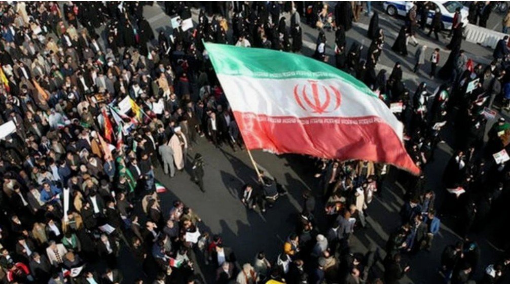 İranda etirazçılar sürətləndirilmiş məhkəmələr və edamlarla hədələniblər